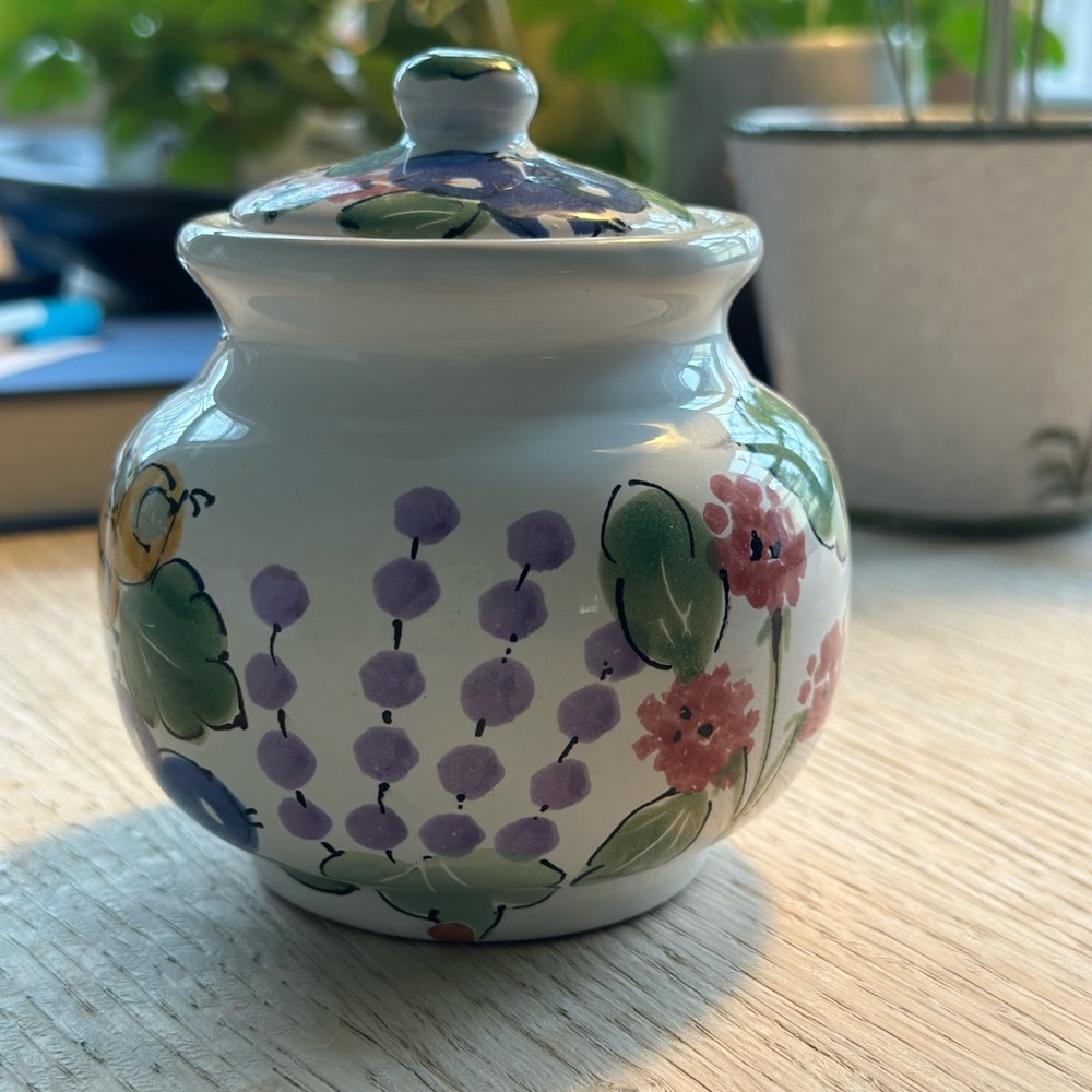 Mesa sugar bowl w cover
